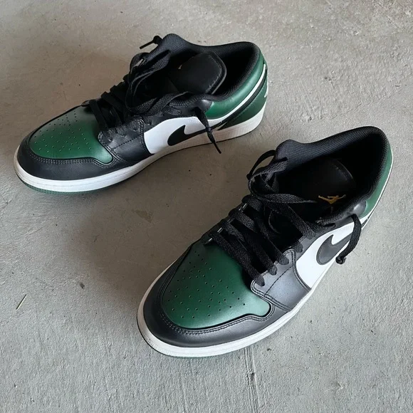 Jordan | Shoes | Jordan Low Pine Green Size 12 | Poshmark display picture 3